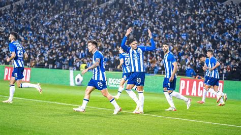 Fc Porto Confira O Onze Dos Drag Es Para O Duelo Contra O Pa Os De