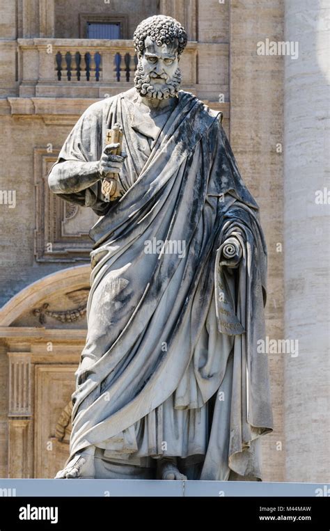 Saint Peter statue, Vatican city, Rome Stock Photo - Alamy