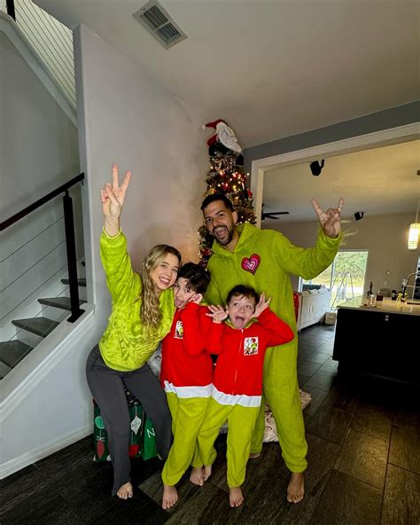 Leonella Montalvo | A shooters favorite toy 🏀