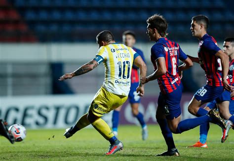 Central Agudizó La Crisis De San Lorenzo Le Ganó 2 1 Y Lo Eliminó De