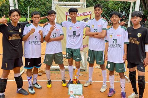 ukm futsal ubhara jaya raih prestasi gemilang   turnamen bergengsi