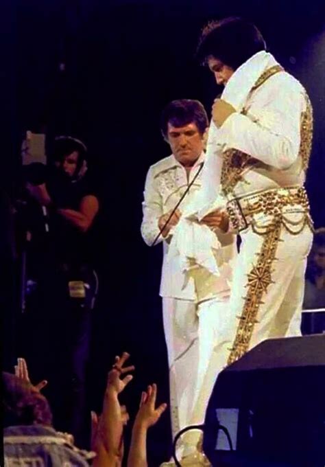 Elvis And Charlie Hodge Omaha June 19 1977 Elvis In Concert Cbs