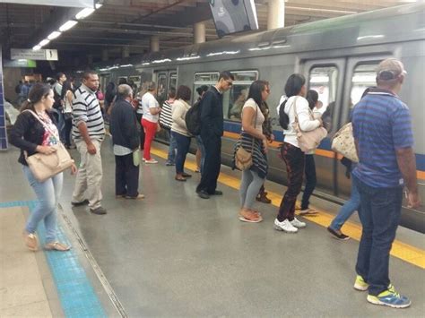 G1 Metrô Amplia Horário De Pico E Pela 1ª Vez Roda Com 26 Trens No Df