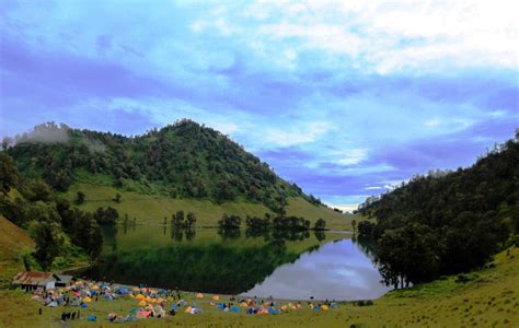 Limakaki Danau Ranu Kumbolo Surga Tersembunyi Di Gunung Semeru Yang