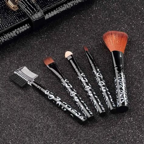 2016 HOT Professional 5pcs High Quality Makeup Brushes Set Tools