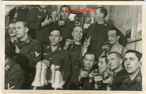 Photo Allemande Guerre Ww F Te Entre Soldats De La Luftwaffe En