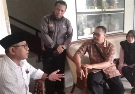 Nama Dicatut Parpol Calon Ketua Rw Di Surabaya Protes Jawa Pos