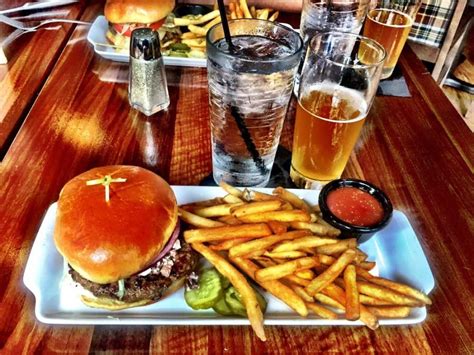 Bru Burger in Carmel welcomes burger lovers and vegans alike with vast ...