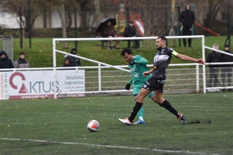 Pas De Vainqueur En National Dans Le Derby Entre Le Bourges Moulon Et