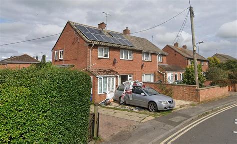 Lady Mead Cricklade Swindon 3 Bed Semi Detached House For Sale £