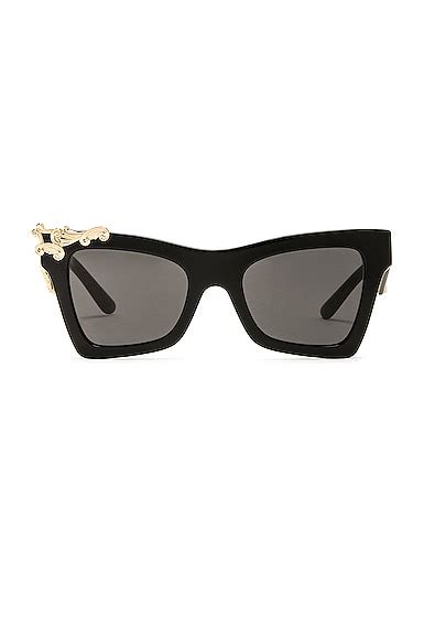 Dolce Gabbana Square Sunglasses In Black Fwrd