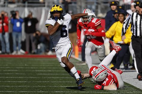 Ohio State Michigan Fight On Sidelines Near The Brink Of Chaos Video