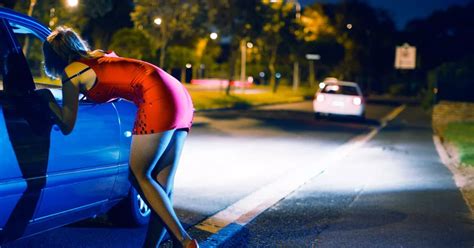 Dwp Woman Forced To Sell Sex To Survive Due To Universal Credit Failings Mirror Online