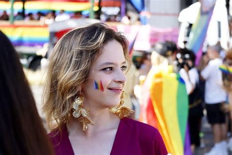 Elizabeth Duval On Twitter Avui Hem Sortit Al Pride De Barcelona Per