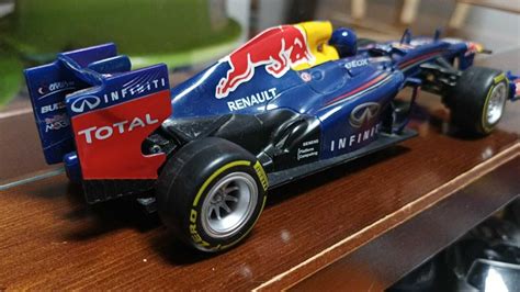 Miniatura F1 Infiniti Red Bull Racing RB9 Escala 1 24 Palmela OLX