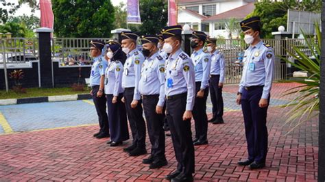 Awal Bulan Desember Imigrasi Batam Laksanakan Apel Pagi Pegawai