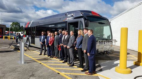 Smart Acquires Its First Electric Buses Wdet 101 9 Fm