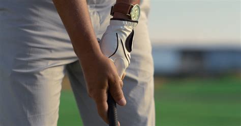 Step By Step Proper Golf Grip Guide What You Need To Know