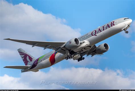 A7 BAX Qatar Airways Boeing 777 3DZER Photo By Hannes Stender ID