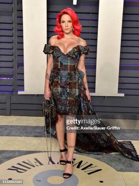 500 Halsey Vanity Fair Photos And High Res Pictures Getty Images