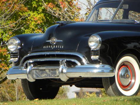 1949 Oldsmobile Rocket 88 Volo Auto Museum