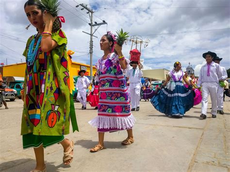 Curiosidades Sobre El Baile De La Flor De Piña De Tuxtepec Oaxaca