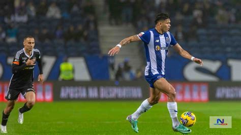 Fc Porto Bate Casa Pia E Aproveita Deslize Dos Rivais Na Liga Novum Canal