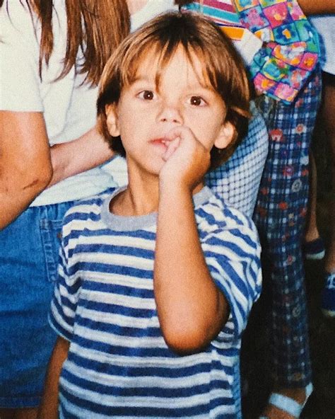 Federico Vigevani on Instagram Amo comerme las uñas desde chiquito