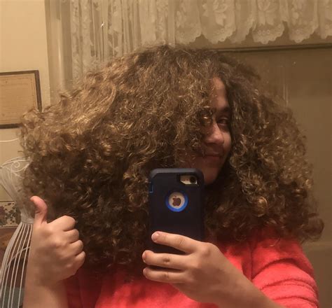 This Is Why You Never Brush Curly Hair Dry Rcurlyhair