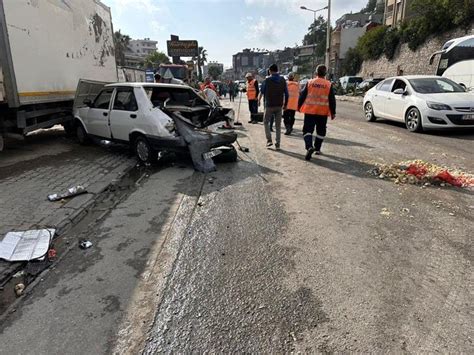 Hatay da freni patlayan kamyon araçlara daldı 3 ölü 20 yaralı Yaşam