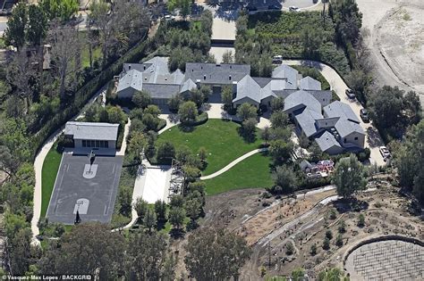 Kim Kardashian will be 'getting the $60 million Hidden Hills mansion ...