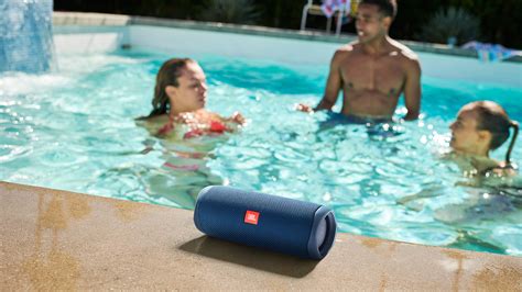 Обзор JBL PartyBoost - колонки для яркой вечеринки