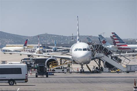 Slobodna Dalmacija Aviokompanije U Jeku Sezone Prizemljuju Zrakoplove