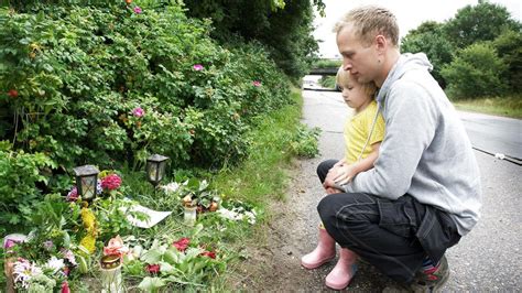 Politi Efterlyser Vidner Gerningsmand Kan G Fri Efter Trafikdrab