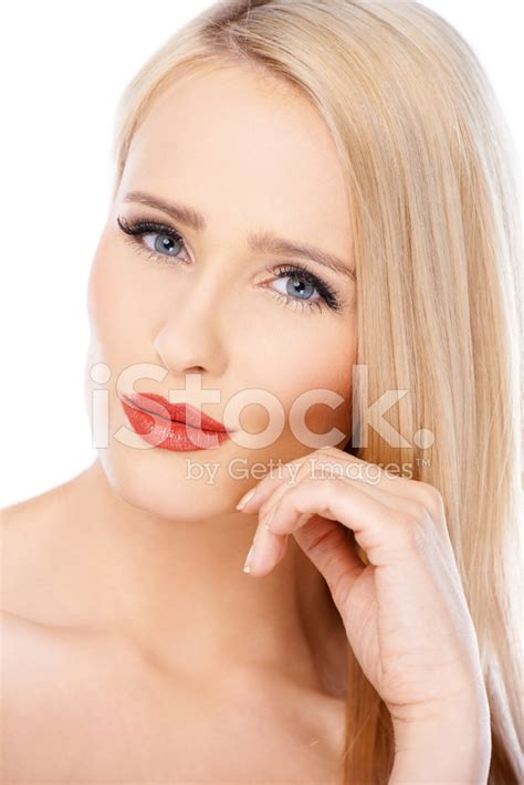 Photo De Portrait De Femme Blonde Mignonne Sur Blanc Libre De Droits