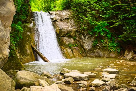 10 Most Beautiful Waterfalls In Romania Tuktuk Travel Magazine