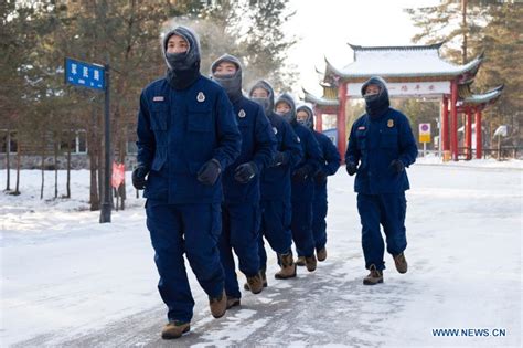firefighters stick  posts  freezing weather  chinas