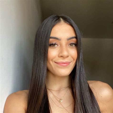 Sabina Hidalgo Do Now United A Mexicana Costuma Usar O Cabelo Liso E