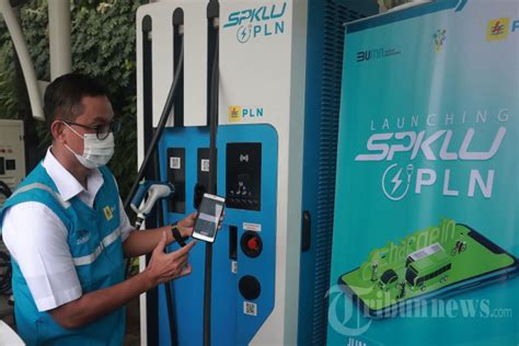 PLN Luncurkan Aplikasi Charge IN Bagi Pengguna Kendaraan Listrik Foto