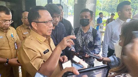 Tito Karnavian Ungkap Banyak Tenaga Honorer Pemda Titipan Tim Sukses