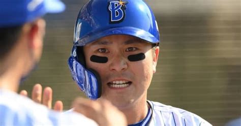 Dena・佐野恵太 背中の張りを訴え途中交代 6日の広島戦出場は状態見て判断へ