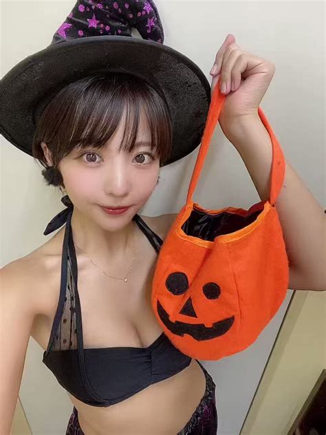 佐々木萌香 On Twitter トリックオアトリート🍭🔮🎃🪄 イタズラされたい人はいいねして😈（笑） ハロウィン T