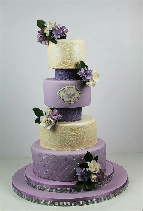 Gold And Lavender Wedding Cake Lavender Wedding Cake Romantic Wedding Cake Beautiful Wedding Cakes