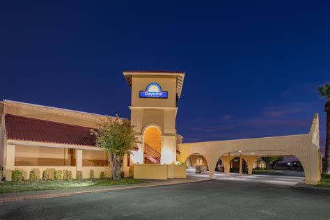 Days Inn by Wyndham Del Rio | Del Rio, TX Hotels