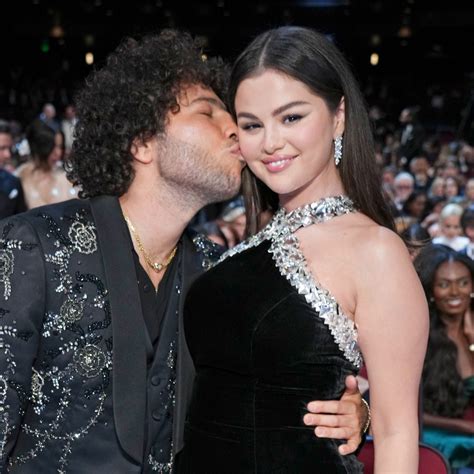 La Noche De Los Emmy Llena De Amor Entre Benny Blanco Y Selena Gomez