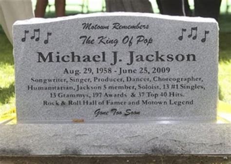 Майкл Джексон, память | Michael jackson grave, Famous tombstones ...