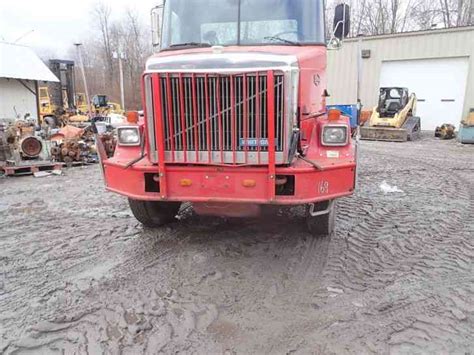 Autocar Acl64 1988 Daycab Semi Trucks