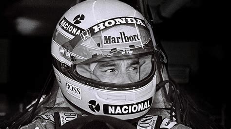 A Morte de Ayrton Senna traz o legado do piloto através de um ponto