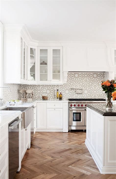 Pretty White Kitchen Backsplash Ideas