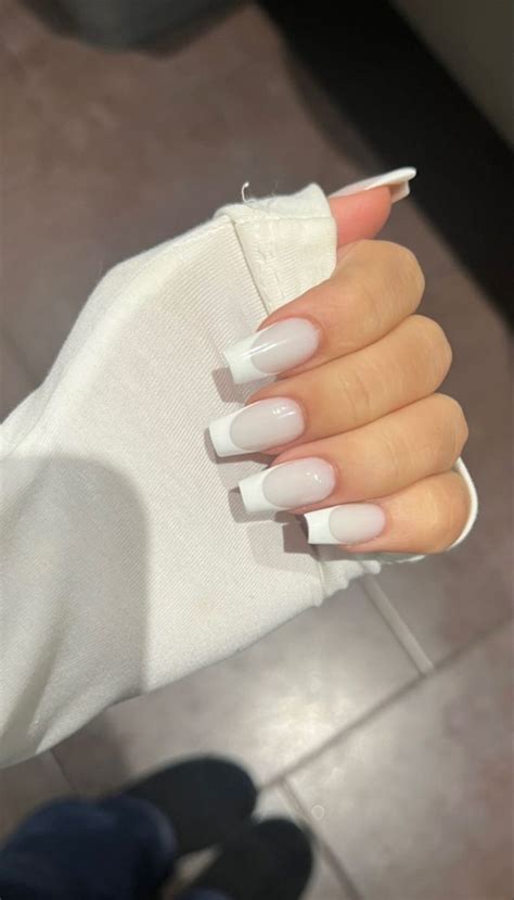 Aisya H adlı kullanıcının Nails panosundaki Pin Jel tırnaklar